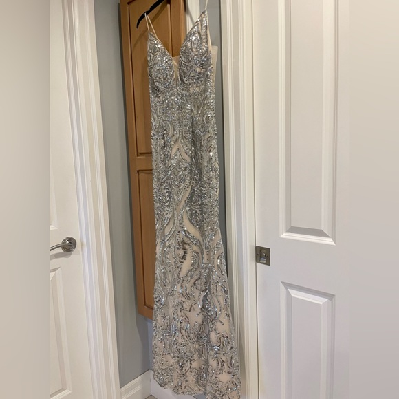 One of a kind Sheri Hill Prom Dress! Has been worn one time, in great condition. - Picture 2 of 6
